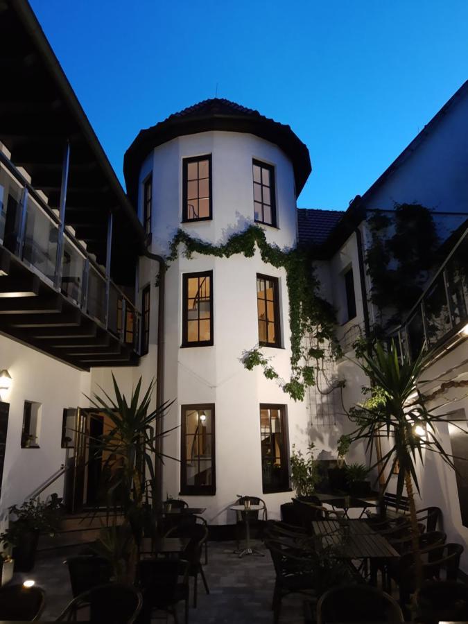 Hotel Weisses Ross Elsterwerda Exterior photo