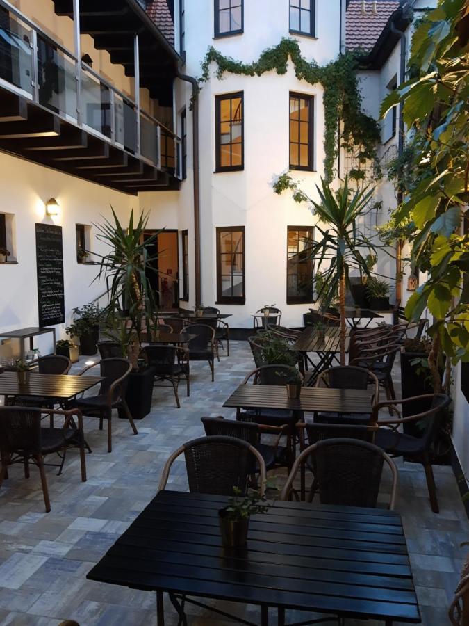 Hotel Weisses Ross Elsterwerda Exterior photo